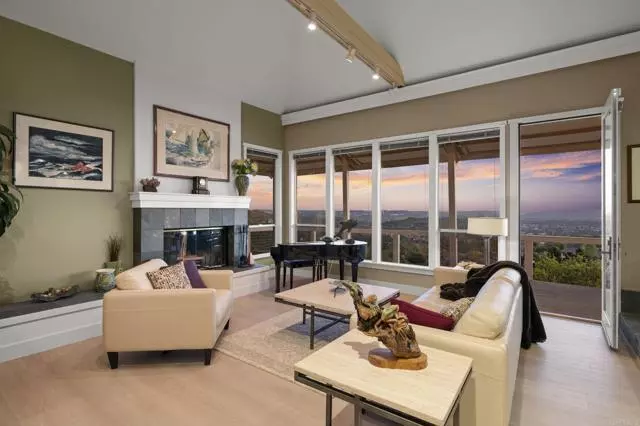 14645 High Valley Road, Poway, CA 92064