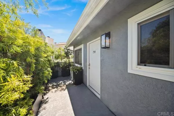 754 E Avenue, Coronado, CA 92118