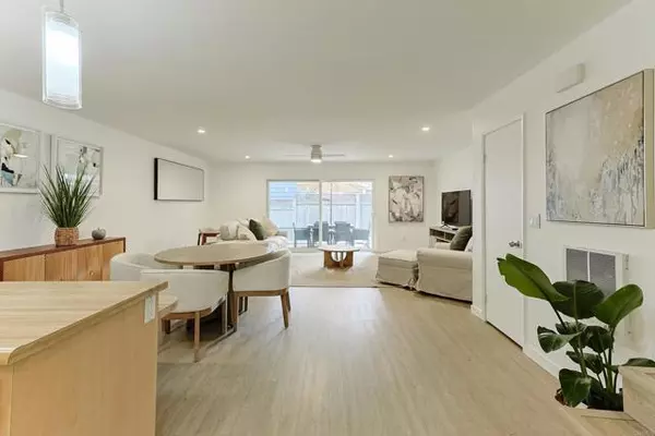 747 D Avenue, Coronado, CA 92118