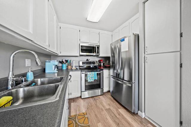 Oceanside, CA 92057,218 Holiday Way