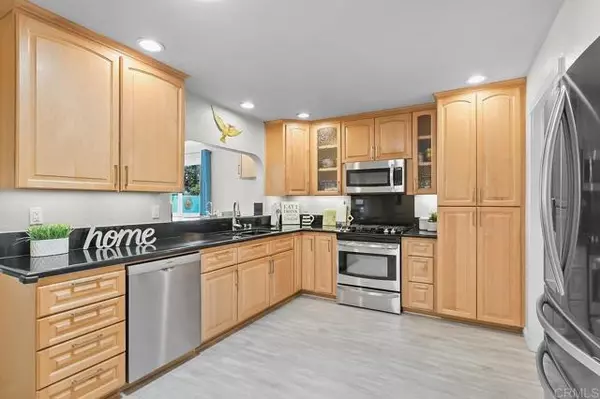 9933 Golden West Ln, Santee, CA 92071