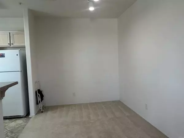 El Cajon, CA 92019,11422 Via Rancho San Diego #84