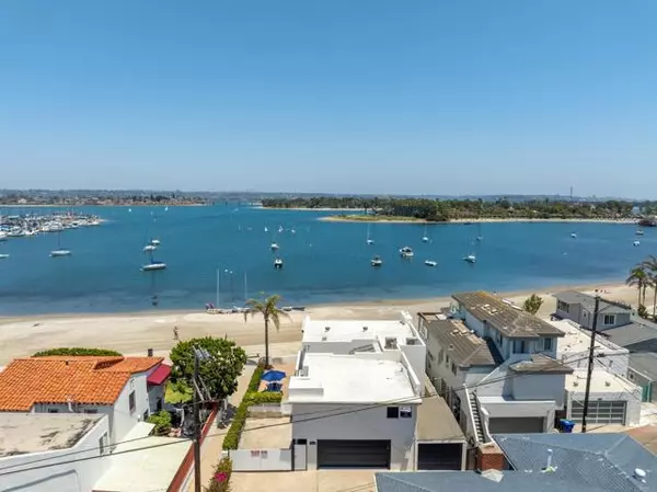 San Diego, CA 92109,3366 Bayside Walk