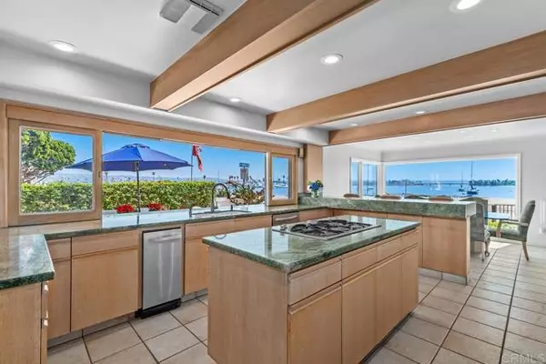San Diego, CA 92109,3366 Bayside Walk