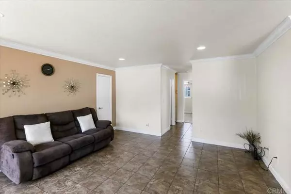 El Cajon, CA 92021,390 N 1st Street #23
