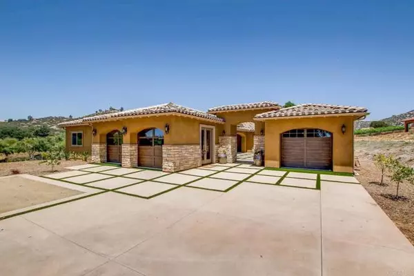 12087 Via Trevi, Lakeside, CA 92040