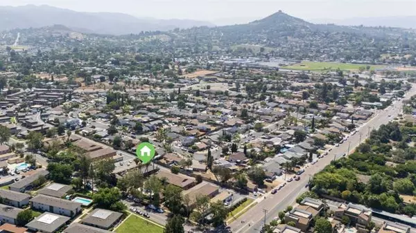 Escondido, CA 92027,2041 E Grand Ave #19