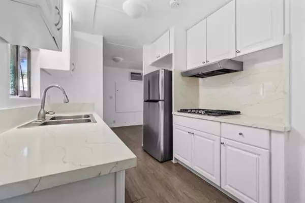 El Cajon, CA 92021,12044 Royal Road #93