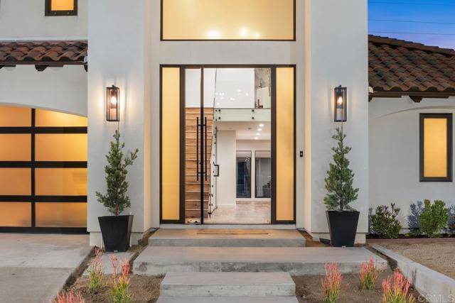 San Diego, CA 92122,5186 Maynard Street