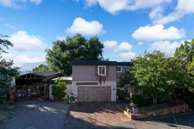 720 SKY MOUNTAIN LN, Alpine, CA 91901