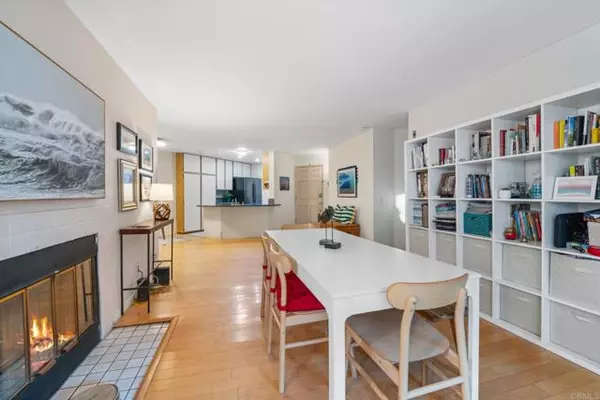 San Diego, CA 92111,7228 Camino Degrazia #271