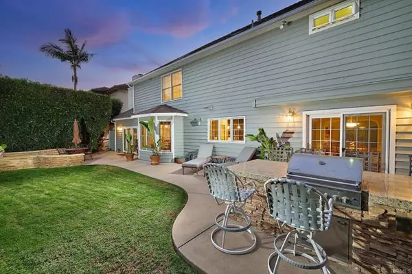 San Diego, CA 92106,985 Tingley Lane