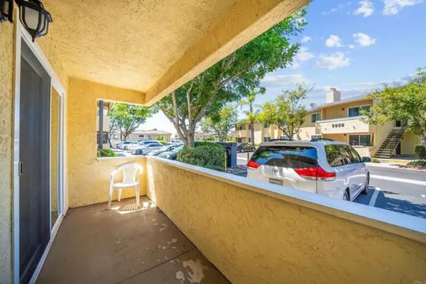 San Diego, CA 92131,9959 Erma Rd #104