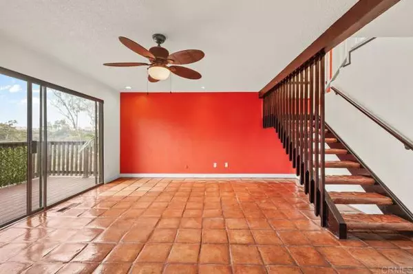 San Diego, CA 92116,4971 Vista Pl #B