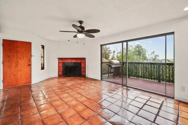 San Diego, CA 92116,4971 Vista Pl #B