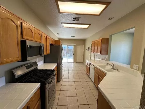 Visalia, CA 93291,2001 N Sallee St