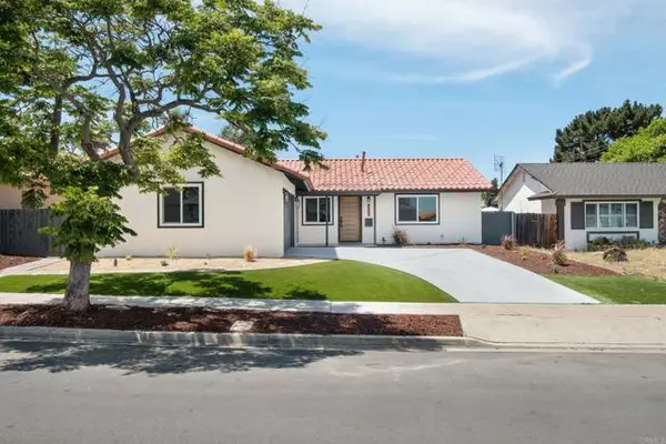 San Diego, CA 92117,5266 Diane Avenue