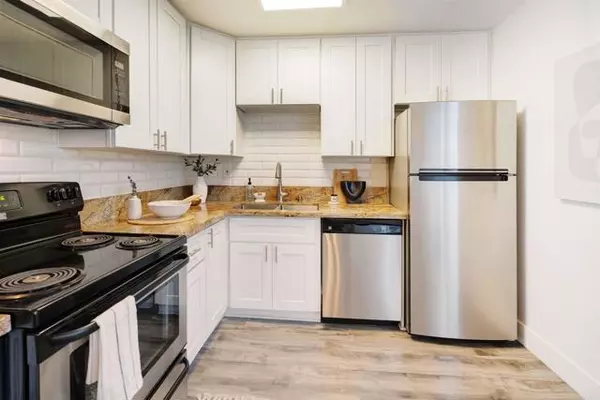 Chula Vista, CA 91911,279 Moss Street #6