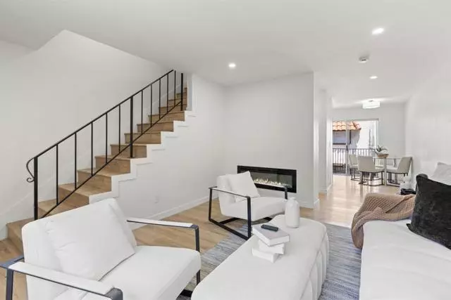 San Diego, CA 92113,4406 Delta Street #15