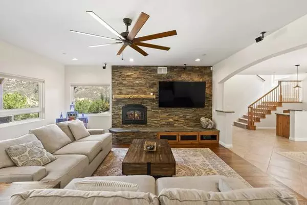 6433 Dehesa Road, El Cajon, CA 92019