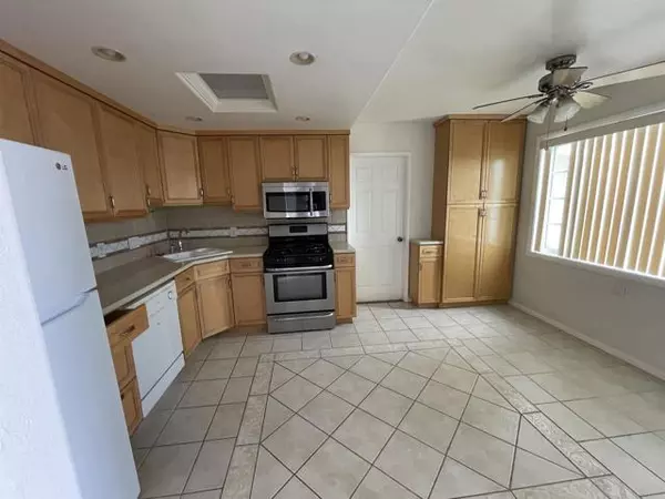 San Diego, CA 92115,6553 Lemarand Avenue