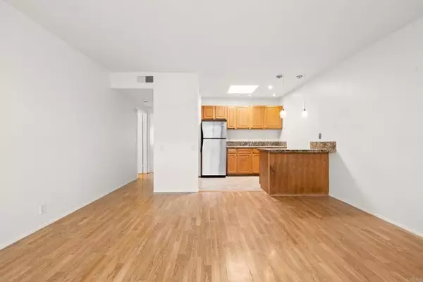 San Diego, CA 92105,4329 Central Ave #Apt 5