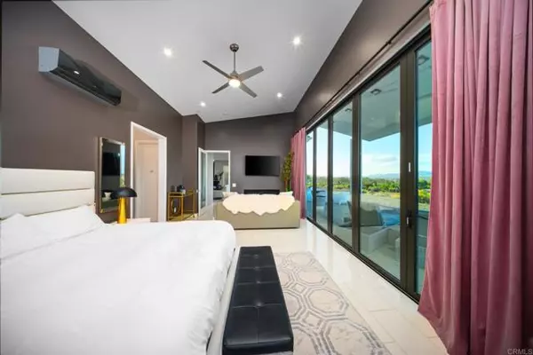 Murrieta, CA 92562,42950 Ivy Street