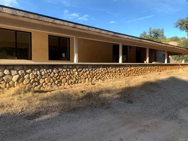 Lakeside, CA 92040,24352 Featherstone Canyon Rd