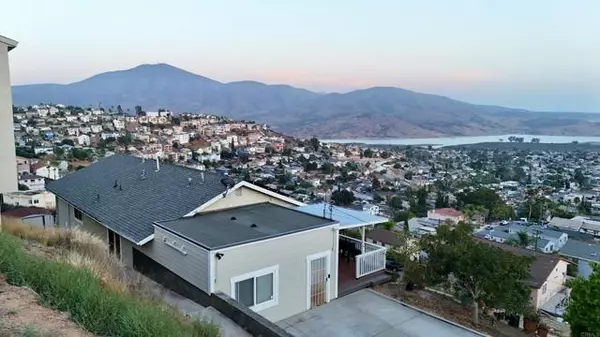 1421 Maria Avenue, Spring Valley, CA 91977