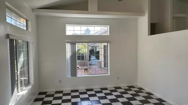 Bonita, CA 91902,6003 Bonita Meadows Lane