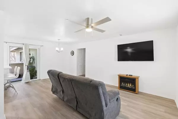 El Cajon, CA 92019,913 Amistad Ct #D