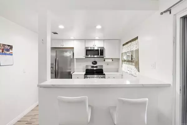 El Cajon, CA 92019,913 Amistad Ct #D