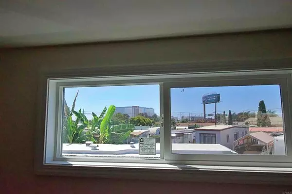 Chula Vista, CA 91910,708 H Street #35