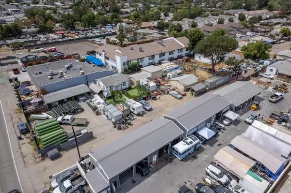 Spring Valley, CA 91977,8922 Troy St