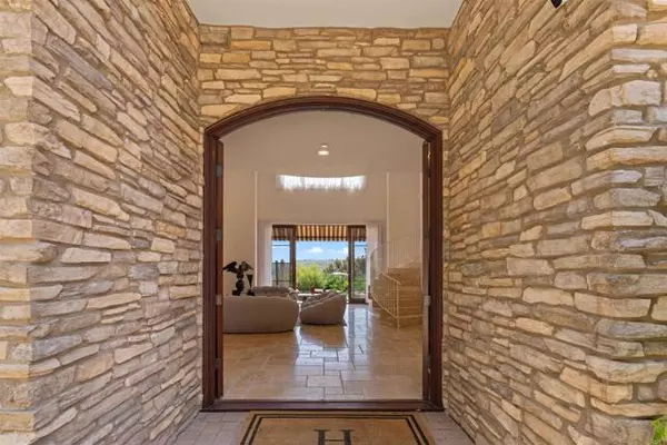 San Diego, CA 92130,5171 Del Mar Mesa Road