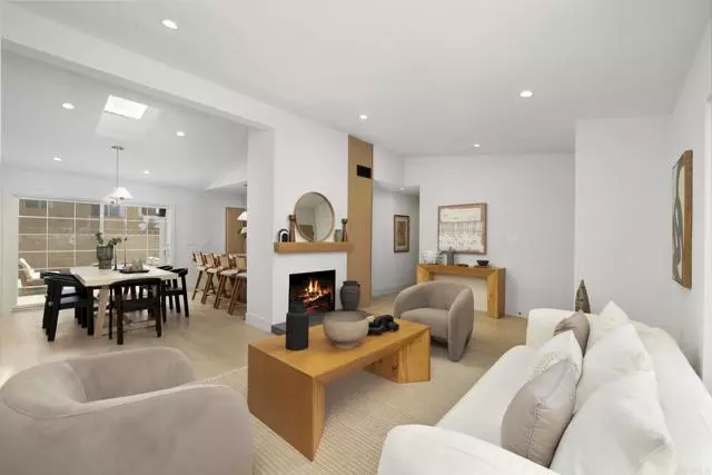 Torrance, CA 90503,4826 Maricopa St