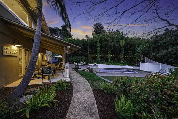 La Mesa, CA 91941,9399 Carmichael Drive