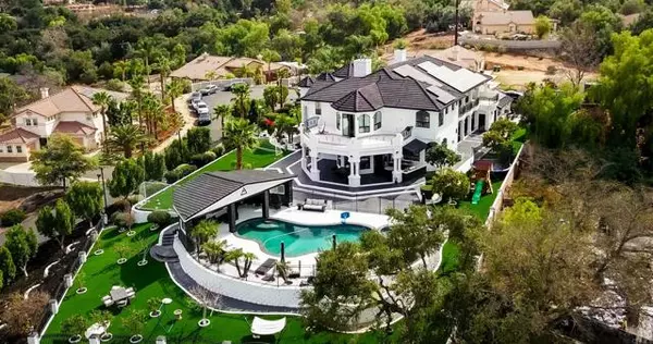 Alpine, CA 91901,733 CLAYBURN CT