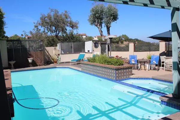 Bonita, CA 91902,1349 Ridgeview Way