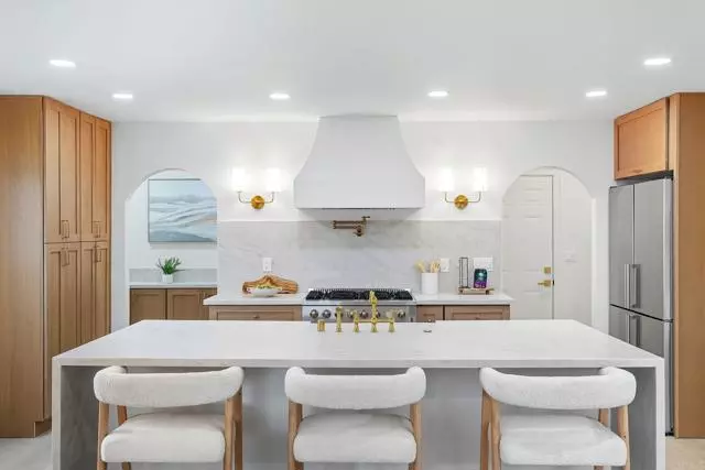 Chula Vista, CA 91911,206 E Emerson Street