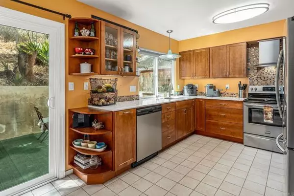 La Mesa, CA 91942,5366 Lake Murray Boulevard
