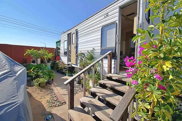 Chula Vista, CA 91910,708 H Street #25