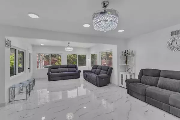 El Cajon, CA 92021,1545 Meadow