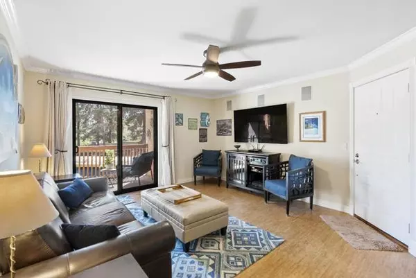 San Diego, CA 92128,12007 Alta Carmel Court #325