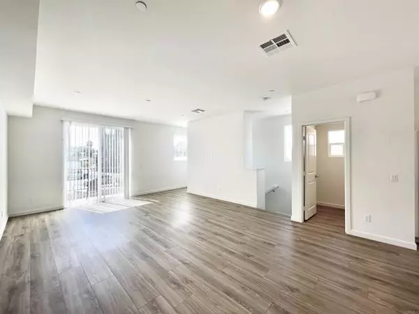 Santee, CA 92071,9309 E Heaney Cir