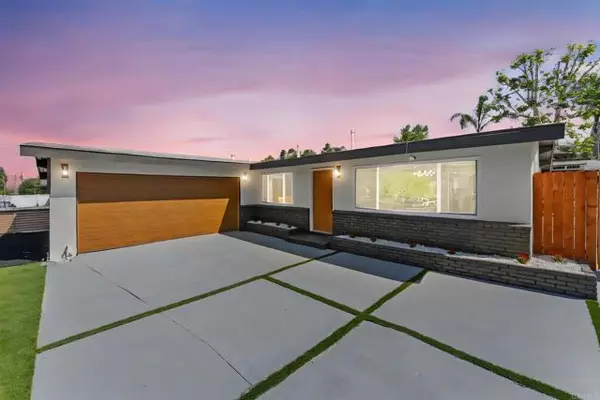 8211 Fanita Drive, Santee, CA 92071