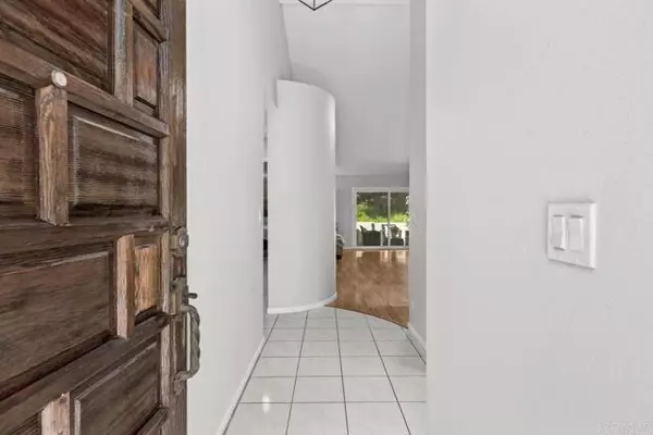 San Diego, CA 92128,17842 Avenida Cordillera ##30