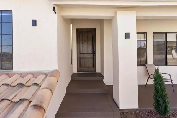 Spring Valley, CA 91977,9309 Hillside