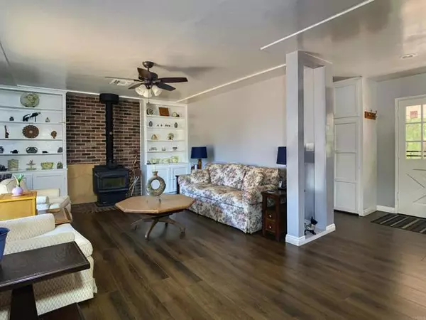 El Cajon, CA 92021,434 Mountain View Rd