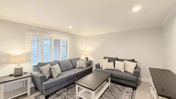 Del Mar, CA 92014,13754 Mango Dr ##205